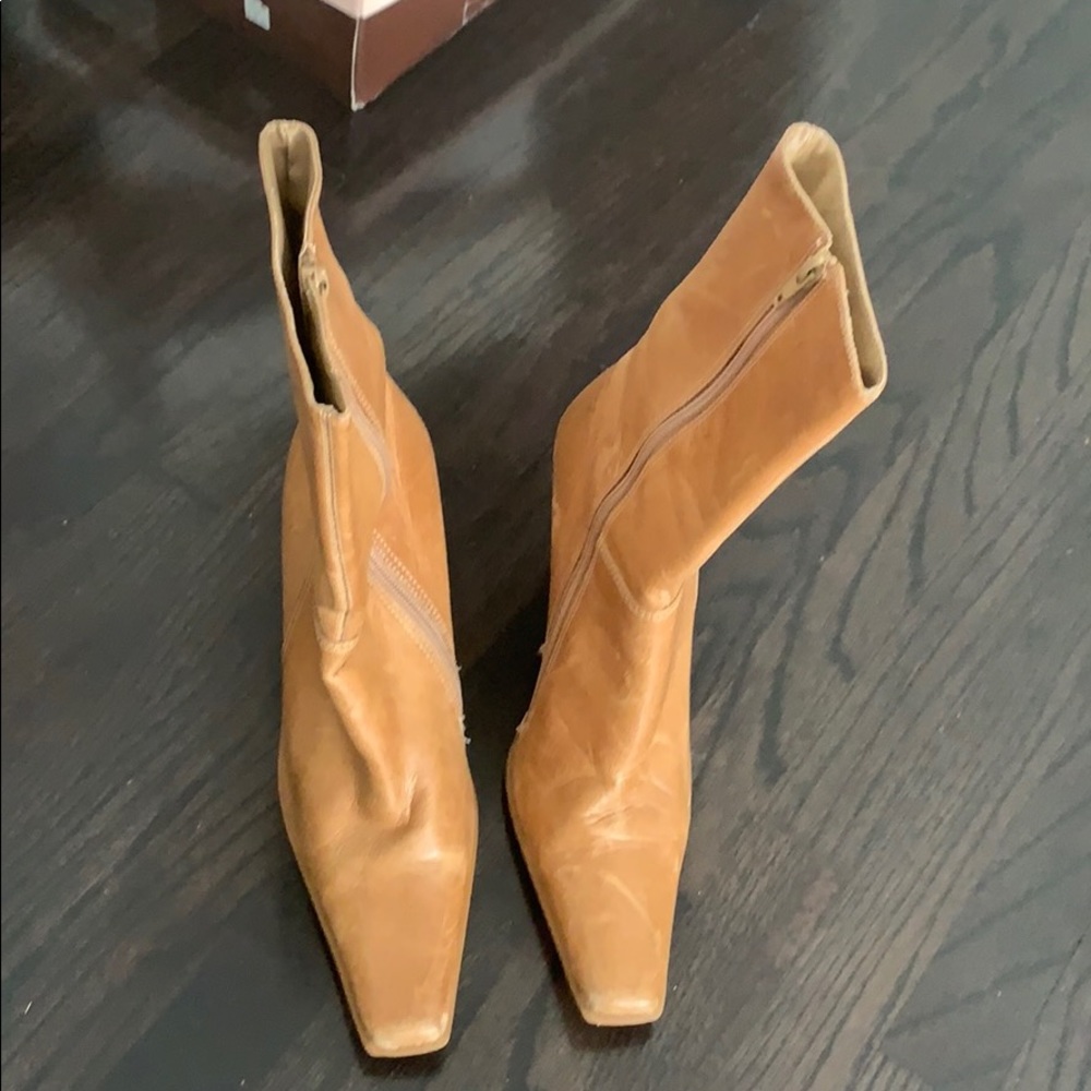 Boots - Picture 2 of 5